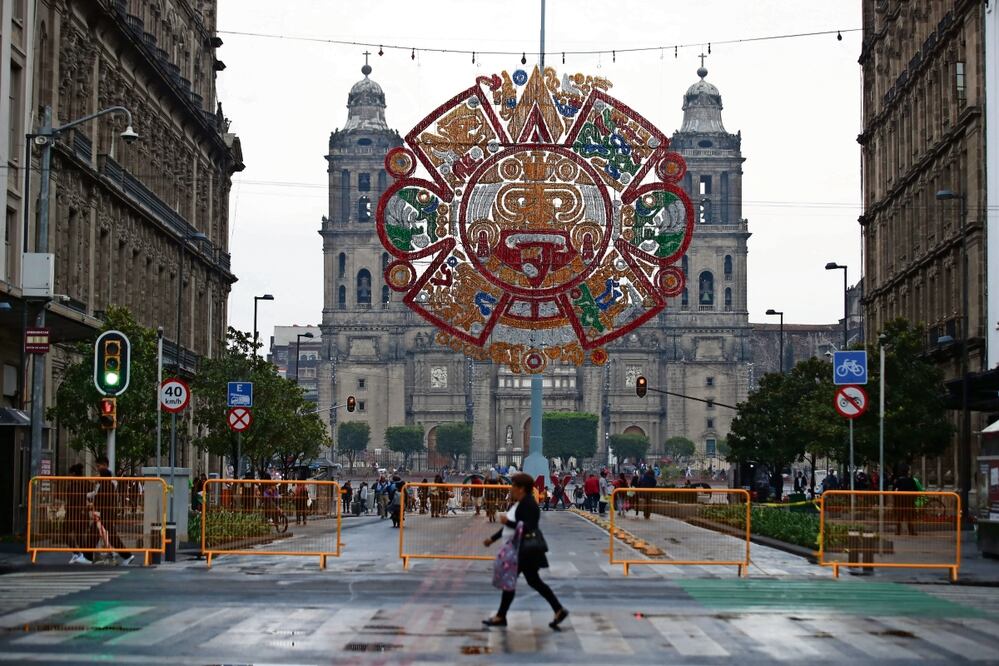 Se impedirá el ingreso de bebidas alcohólicas al Zócalo. Foto: Archivo / El Universal