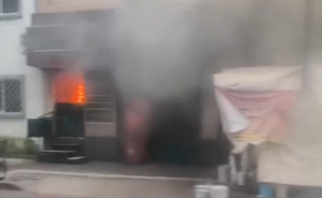 Se registra incendio en edificio de la colonia Narvarte. Foto: Captura de pantalla.