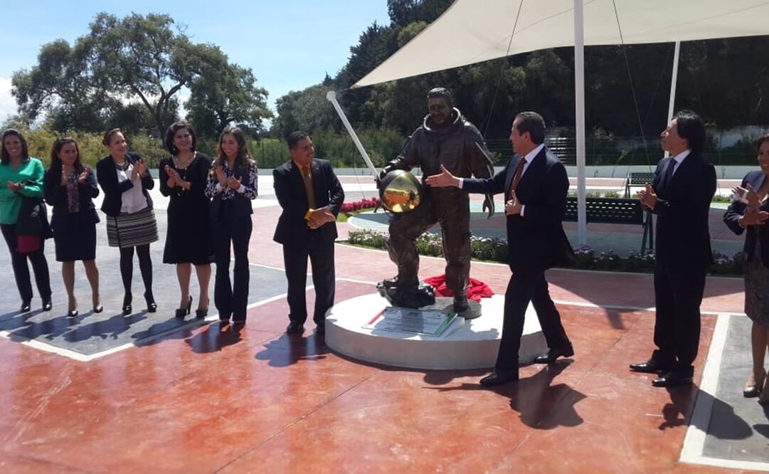 La estatua fue develada el 7 de septiembre de 2015 por el entonces gobernador Eruviel Ávila Villegas. Foto: Cortesía