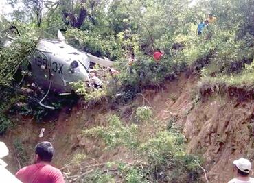 Se desploma helicóptero que transportaba víveres