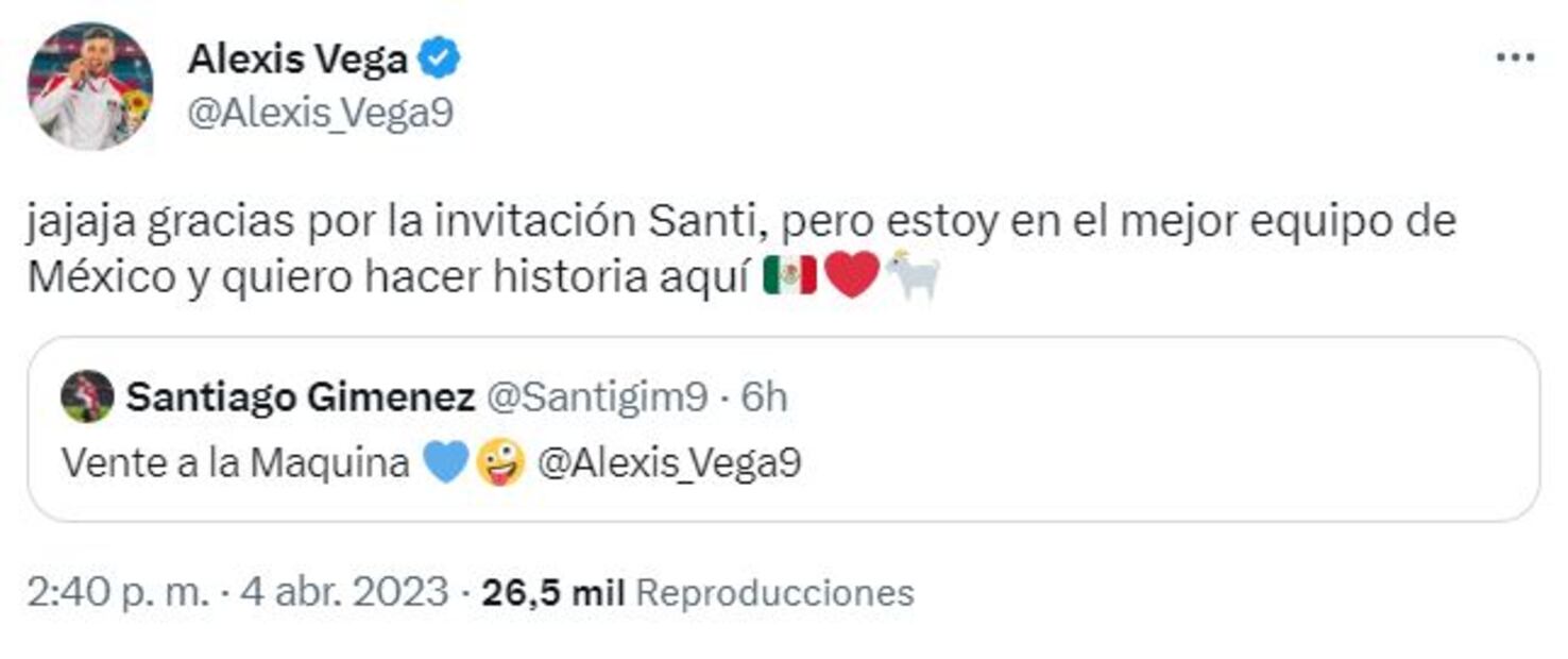 Alexis Vega respondió a Santiago Giménez