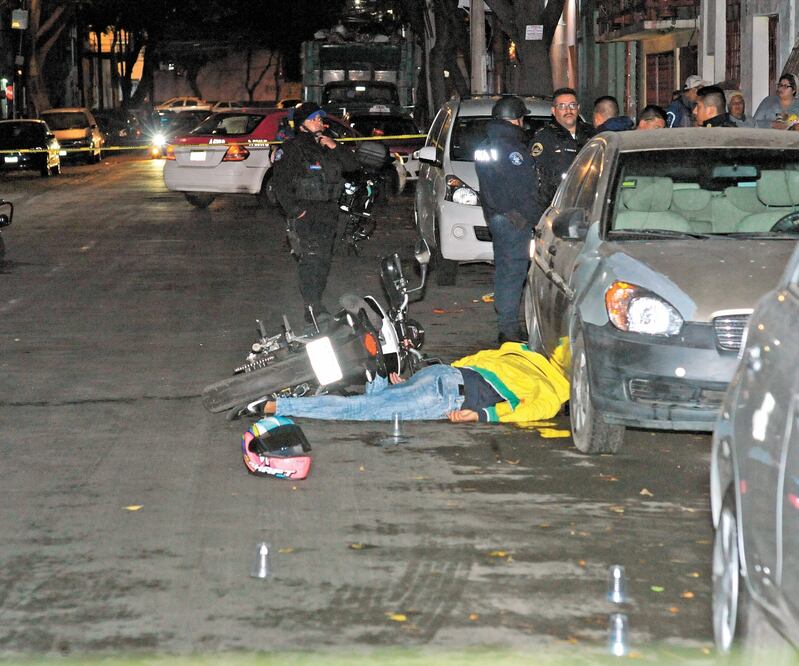 Luego de que la SSC revelara que en 2019 se registraron 968 casos de ejecución, ayer un hombre fue ultimado a balazos en la colonia Santa María la Ribera. LUIS CARBAYO. CUARTOSCURO