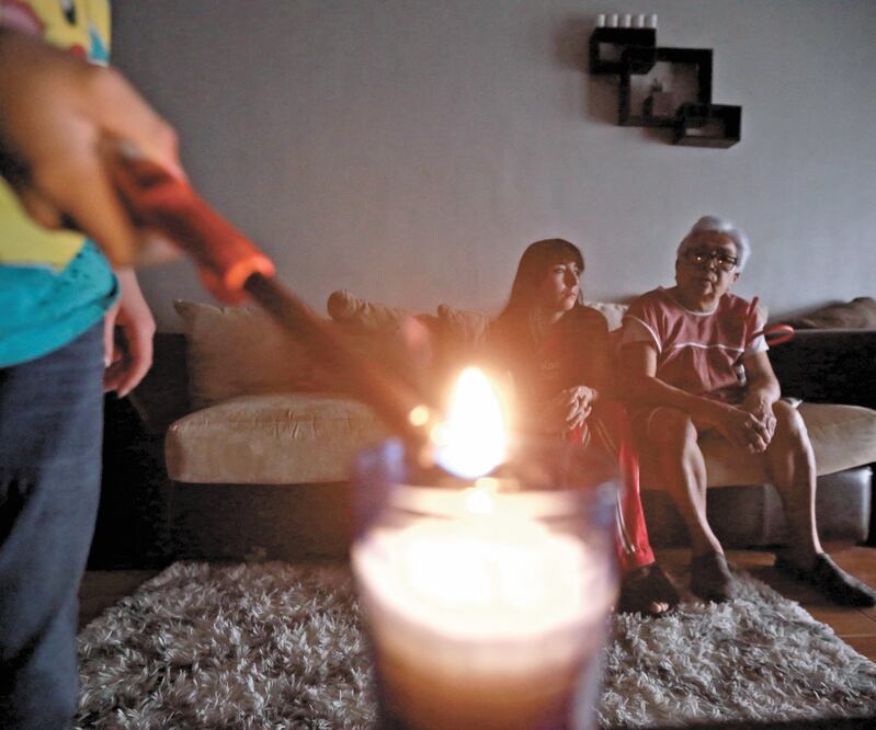 Una falla en la subestación eléctrica Moctezuma ocasionó el corte de energía que dejó en penumbras a buena parte de los hogares de Ciudad Juárez. Foto: CHRISTIAN TORRES. EL UNIVERSAL