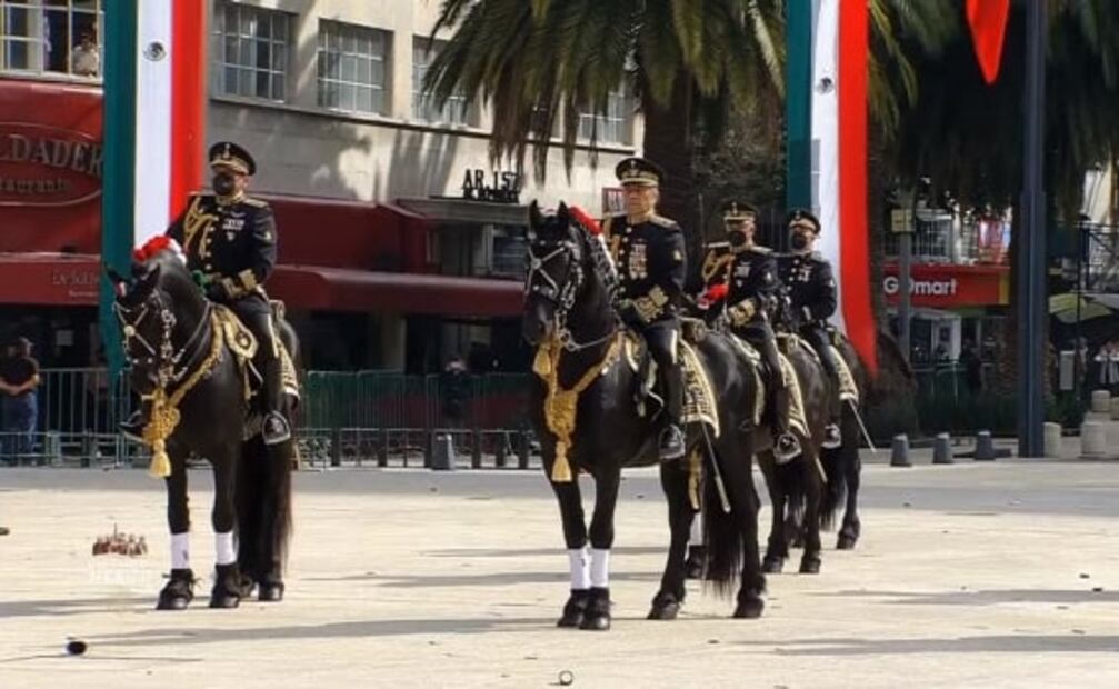 Así fue la ceremonia del 110 aniversario de la Revolución encabezada por AMLO