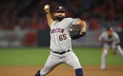 Pitcher mexicano se ausenta con los Astros, ¿por coronavirus?