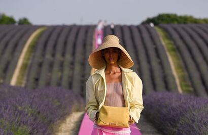 High On Fashion: Jacquemus y su campo de lavanda