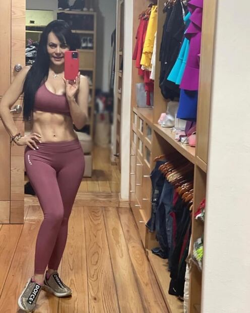 Maribel Guardia muestra sus abs de acero en Instagram