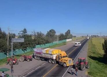 Continúan bloqueos de agricultores en varios estados del país; exigen aumento en precio de la tonelada de maíz blanco