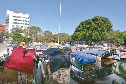 Basura invade explanada de Chilpancingo
