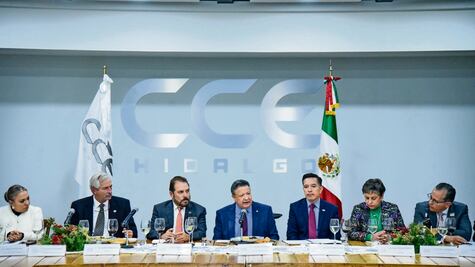 Empresarios reconocen a gobernador Menchaca