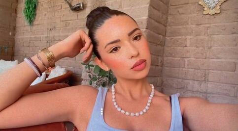 Ángela Aguilar vuelve a poner en tendencia el chongo de cebolla