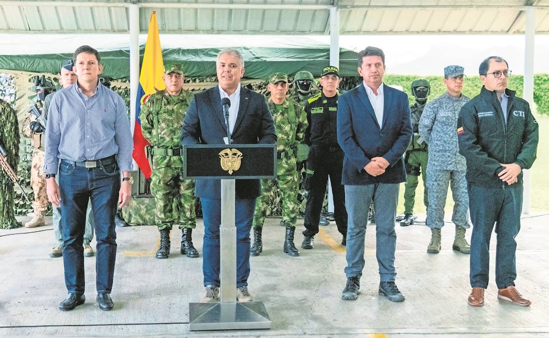 El mandatario de Colombia, Iván Duque, ayer durante una conferencia, en Tolemaida, para informar de la captura del número uno del Clan del Golfo. Foto: EFE.