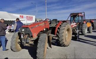 Agricultores liberan puentes internacionales en Chihuahua; dos más permanecen cerrados
