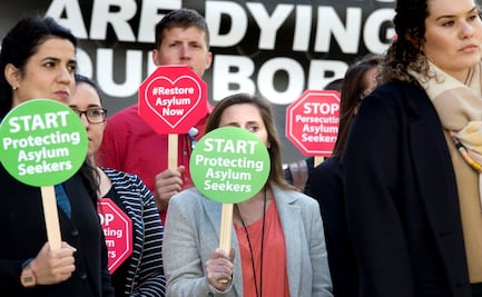 Critican en EU programa "Quédate en México"; acusan tortura y asesinatos