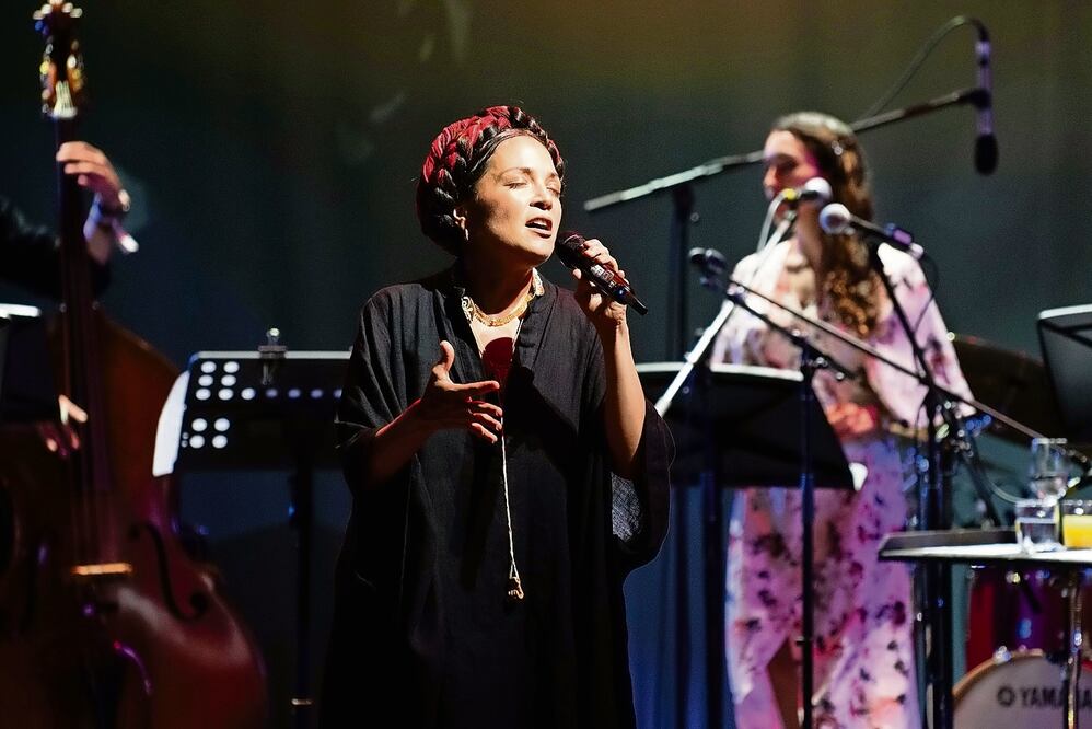 La cantante Natalia Lafourcade en su concierto del 1 de julio, aunque ayer repitió su show para cerrar los eventos del festival. Foto: de HTTP://WWW.FACEBOOK.COM/FESTIVALPAAXGNP