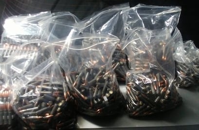 Detienen a dos mujeres en Sonora por presunto tráfico de municiones