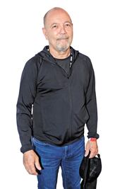 Reclaman a Blades, él se defiende