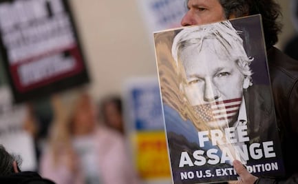 La justicia británica ordena la extradición de Assange a EU