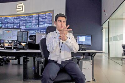 Aldo Miguel Hinojosa. Monitorista sordomudo