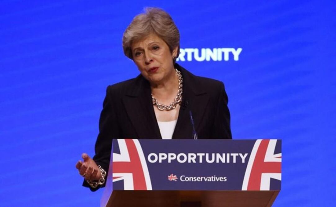 "Los británicos votaron por salir (de la UE) y es nuestro deber asegurarnos de que lo hacemos", dijo la primera ministra Theresa May. (Foto: AFP)