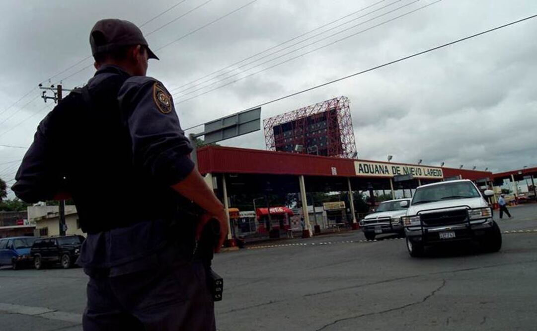 "Los 21 mil 980 embargos que tienes no representan ni 1% de todo el material prohibido que pasa a diario por las aduanasde México" Anónimo, ex agente aduanero