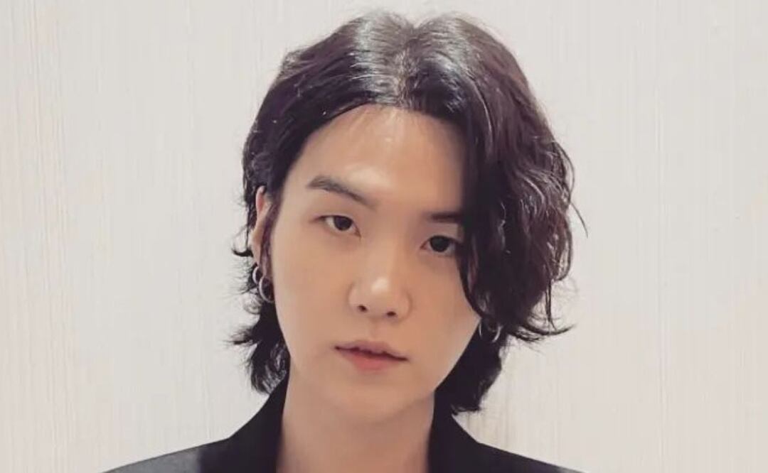 Suga, posando. Fuente: Instagram @agustd