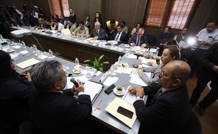 Legisladores votan por quitar privilegios a 5 ex gobernadores en Edomex