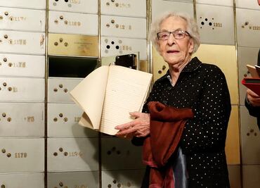 Ida Vitale: La escuela debería obligar a leer "El Quijote" antes