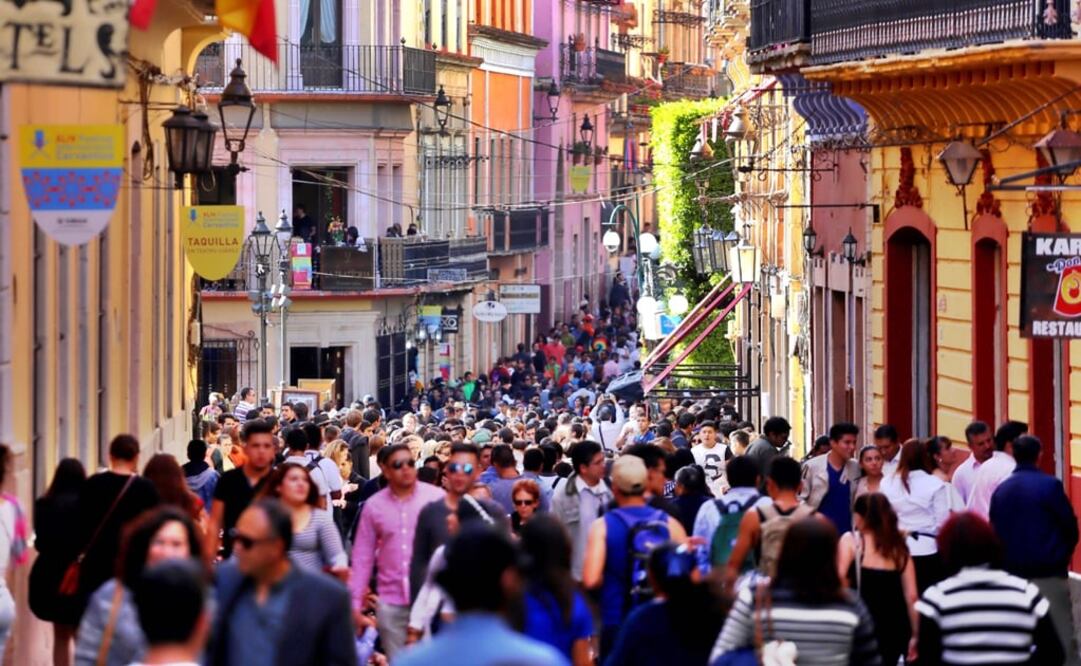  Durante tres semanas, más de 380 mil personas asistieron a los espectáculos del Festival Internacional Cervantino. FOTO: BERENICE FREGOSO. EL UNIVERSAL