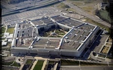 Pentágono reubica prensa fuera de su sede; juez declara inconstitucional restricción a periodistas