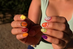 5 diseños de uñas de frutas que están en tendencia