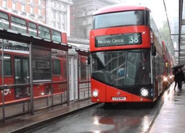 Londinenses prueban el primer autobús sin conductor