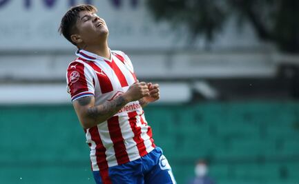 Chivas sufre para deshacerse de la 'Chofis' López