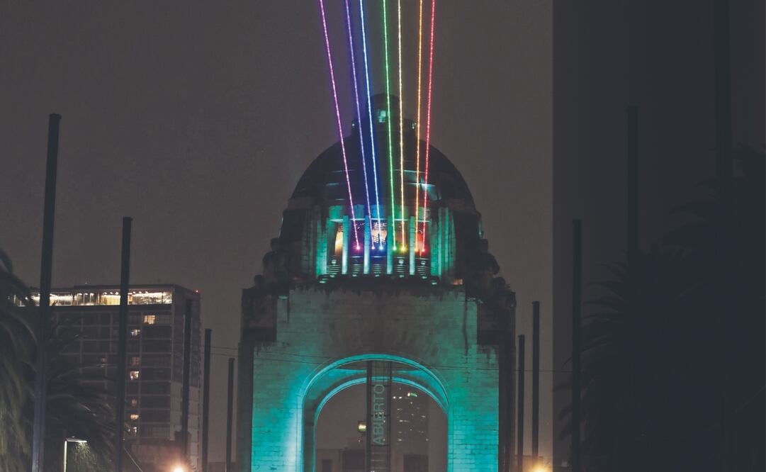 El Arcoíris Global Iluminación con Orgullo es creación de la artista Yvette Mattern. Foto: de Valente Rosas. El Universal