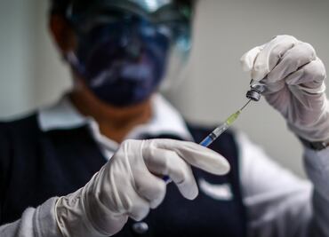 En Quebec, adultos que rechacen vacunarse pagarán un "impuesto sanitario"