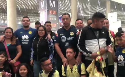 Aficionados se quedaron esperando al América en el AICM