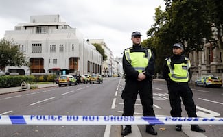 Reportan 2 personas apuñaladas en barrio judío de Londres; hay un sospechoso detenido