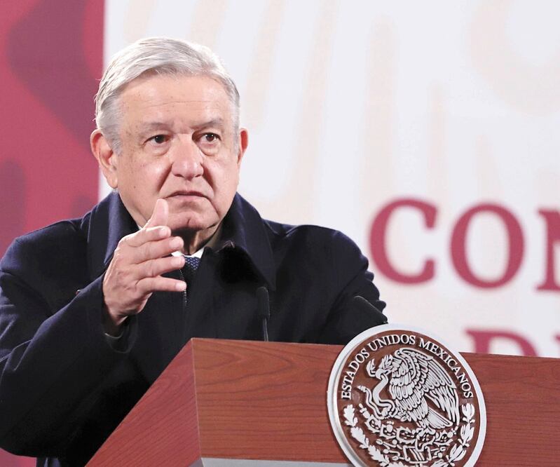 En conferencia en Palacio Nacional, el presidente Andrés Manuel López Obrador anunció que buscará que los campesinos de la sierra de Guerrero dejen de sembrar drogas, como la marihuana y la amapola, por maíz, frijoles y árboles frutales.