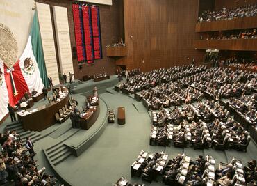 Seguro de vida de diputados ofende a los mexicanos: MC