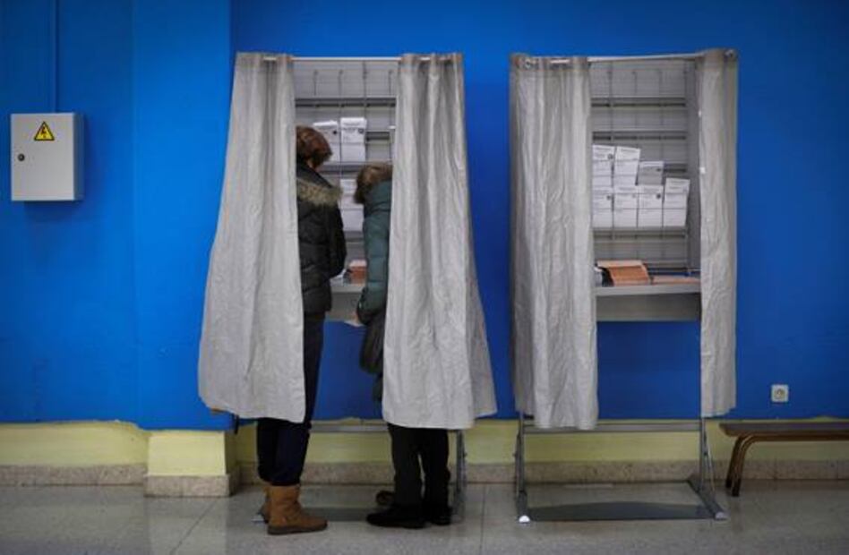 Reportan baja participación durante elecciones en España