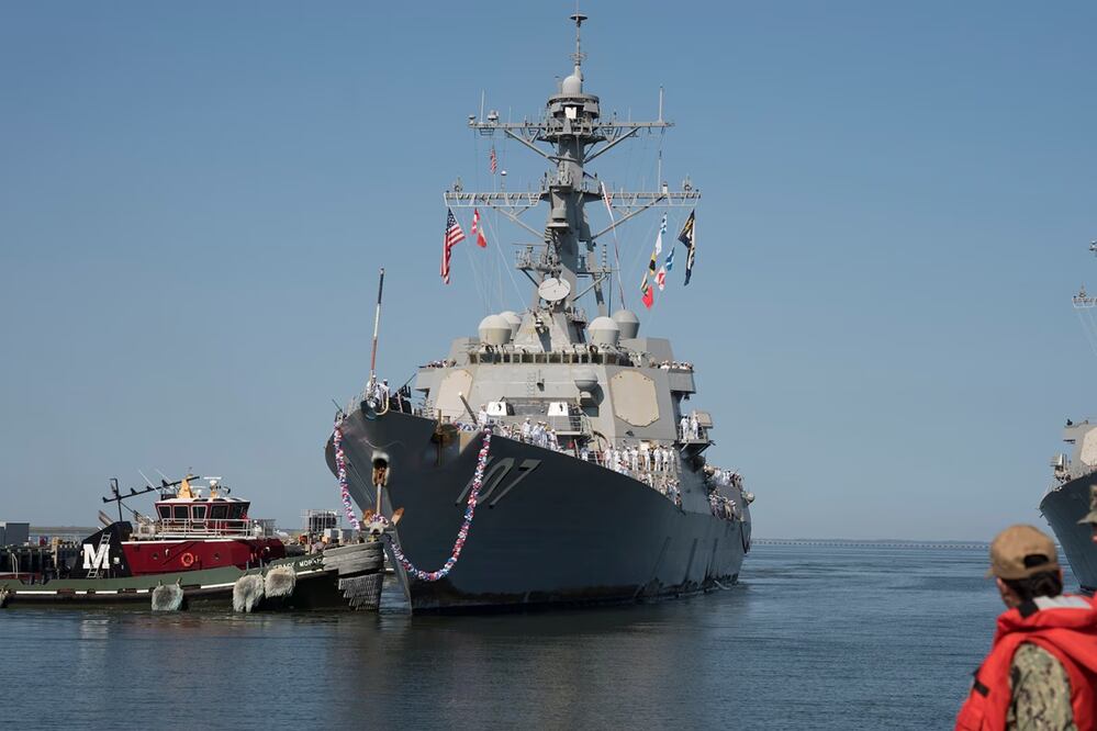El destructor de misiles guiados clase Arleigh Burke USS Gravely (DDG 107) partió de la Estación de Armas Navales de Yorktown. Foto: USNORTHCOM