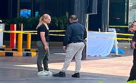 Hallan muerta a mujer en hotel de San Pedro, Nuevo León; investigan vínculo con hombre que cayó del piso 15