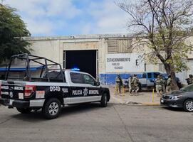 Fiscalía de Sinaloa investiga homicidio frente al Hospital Pediátrico; víctima habría recibido varios impactos de bala