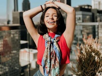 Ángela Aguilar sorprende a sus seguidores con el pelo largo