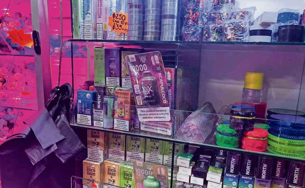 Los dispositivos electrónicos se ofrecen a la vista del público en diferentes sabores y presentaciones. Foto: Germán Espinosa y Diego Simón Sánchez / EL UNIVERSAL