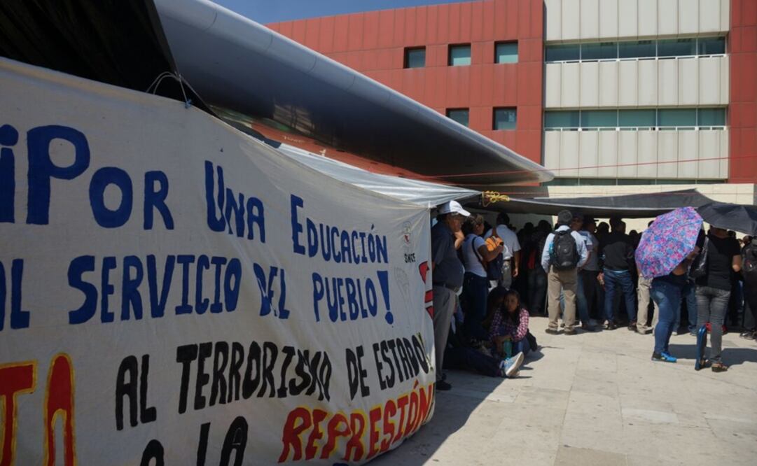 La movilización provocó que el servicio fuese interrumpido en varias dependencias gubernamentales. Foto: Edwin Hernández / EL UNIVERSAL