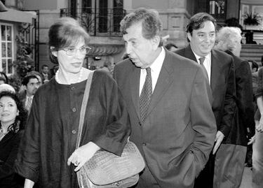 Fallece Celeste Batel, esposa de Cuauhtémoc Cárdenas; diputados guardan un minuto de silencio