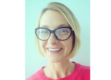 Escritora agradece apoyo tras revelar que se enamoró de su mejor amiga