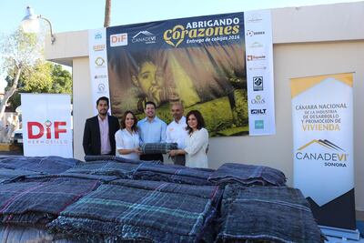 Entregan más de una tonelada de cobijas al DIF Hermosillo