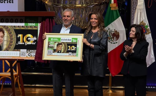 Juan Gabriel vuelve a los cachitos de la Lotería Nacional a días de su décimo aniversario luctuoso